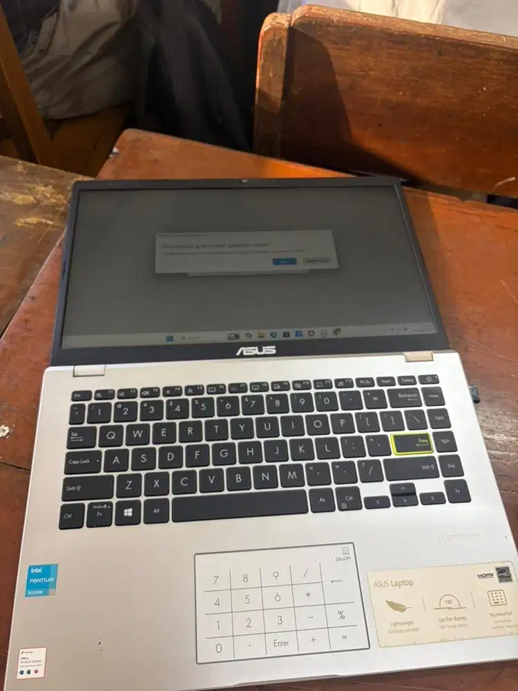 laptop asus E410KAO