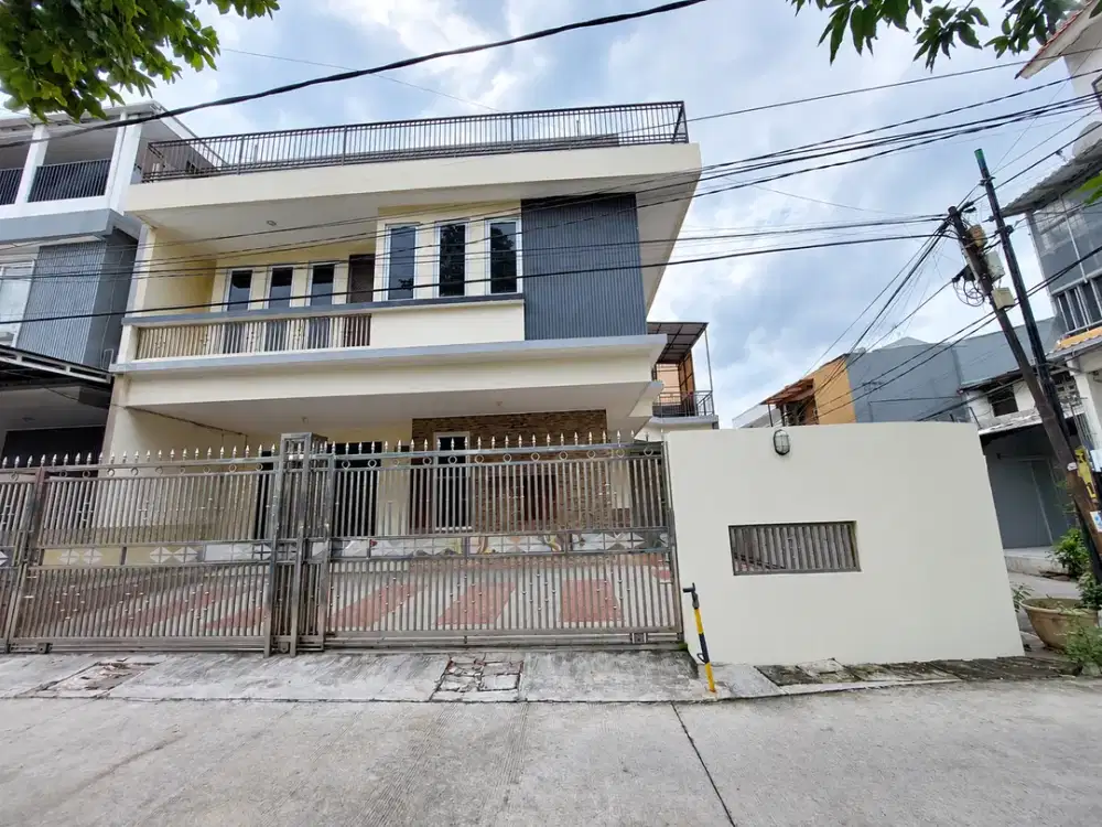 DISEWAKAN RUMAH HUK RAPIH SIAP HUNI SEMI FURNISH 2 TINGKAT KELAPA GAIDNG JAKARTA UTARA