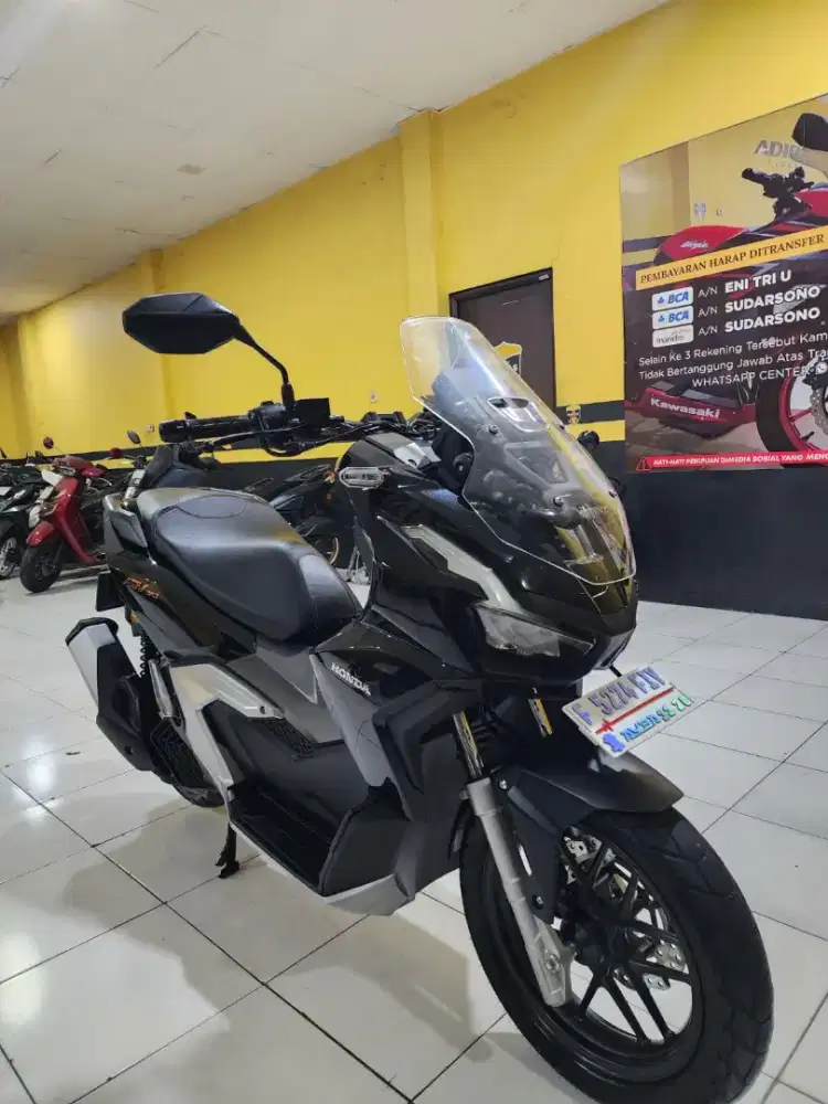 ADV 160 CBS km low