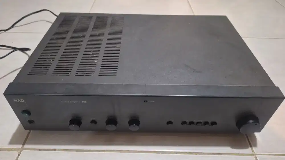 Amplifier NAD 302 Stereo
