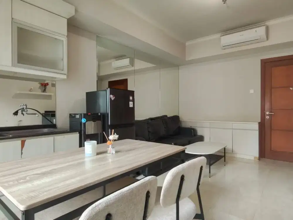Disewakan Bulanan 2BR Furnish Bagus di Apartemen Royal Mediterania Garden