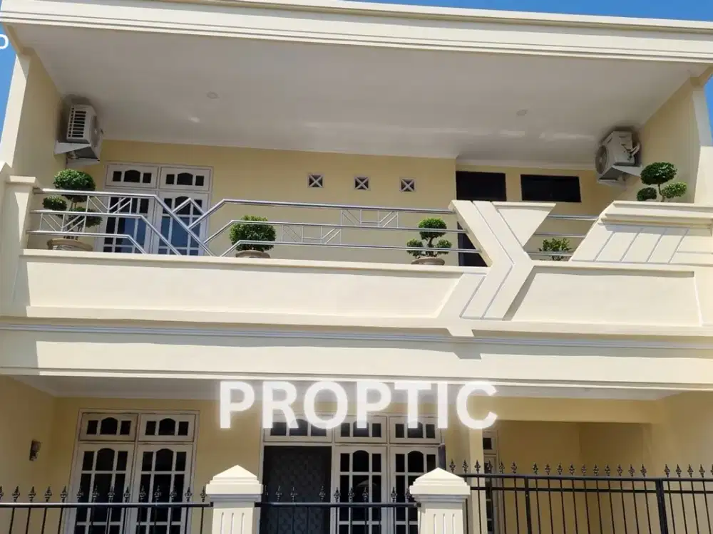 Rumah bagus besar 2 lantai di perumahan waru Sidoarjo - Rm153apd