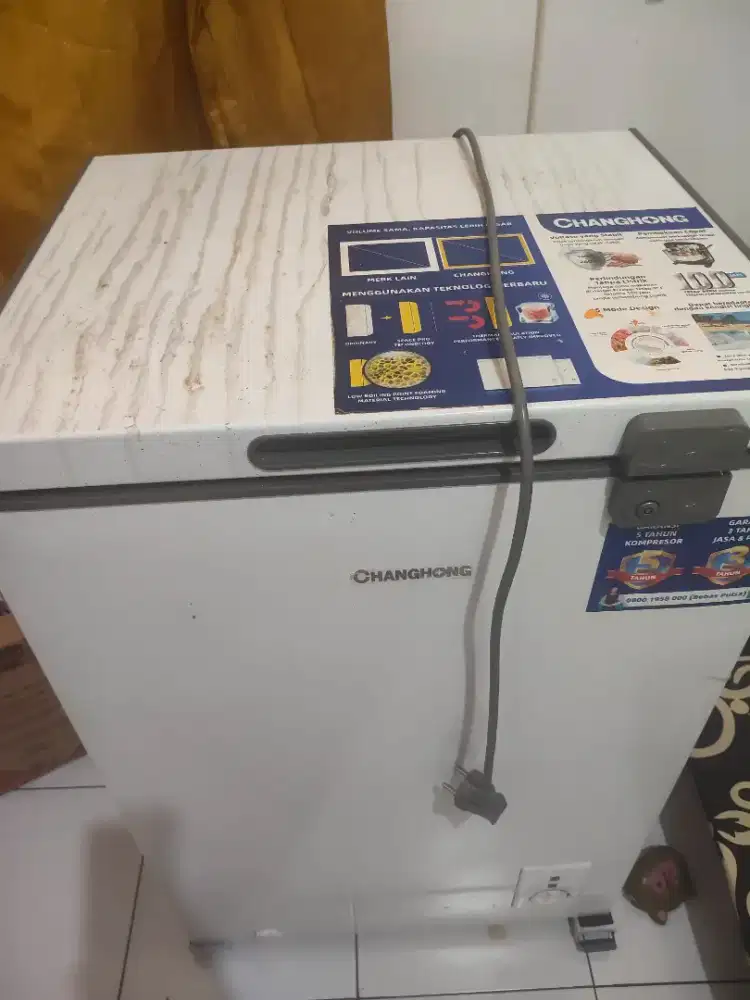 Freezer bekas 110 L