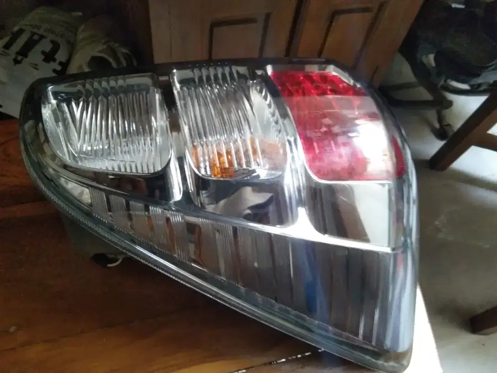 Lampu Belakang Kanan Rush/Terios Original (Baru)