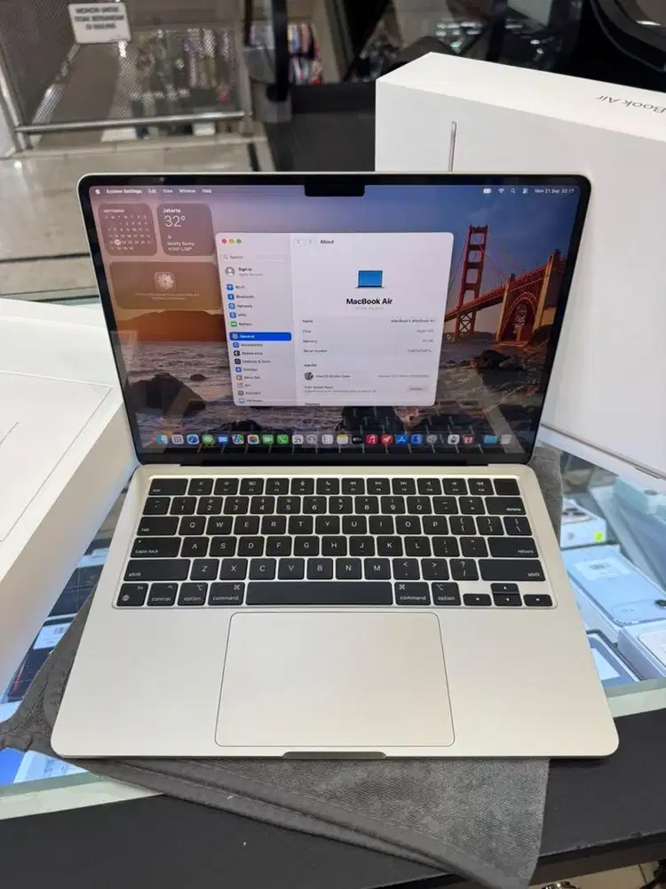 Macbook Air M3 2024 13inch 16/512GB Starlight Garansi iBox