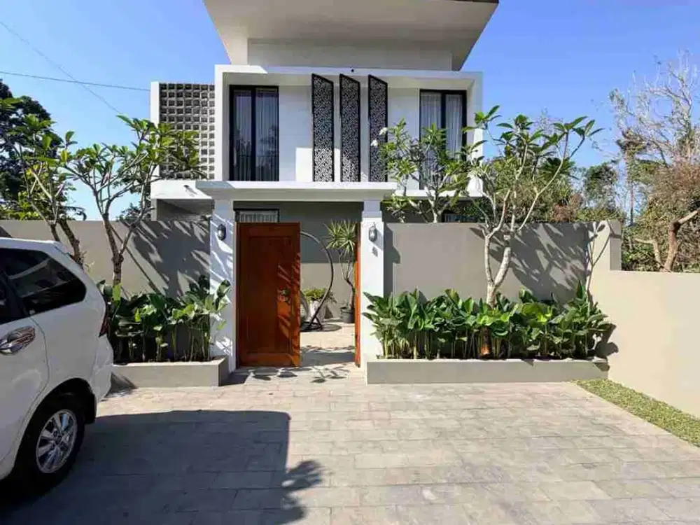 VILLA MEWAH DENGAN TANAH LUAS FULL FURNISHED DAN PRIVAT POOL DI PAKEM SLEMAN