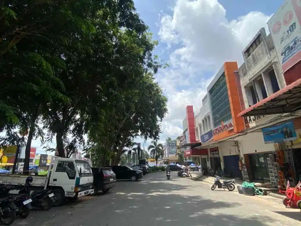Dijual Ruko Botania Garden 3 lantai , take Over , boleh bantu KPR , Lokasi strategis , good for FMB business