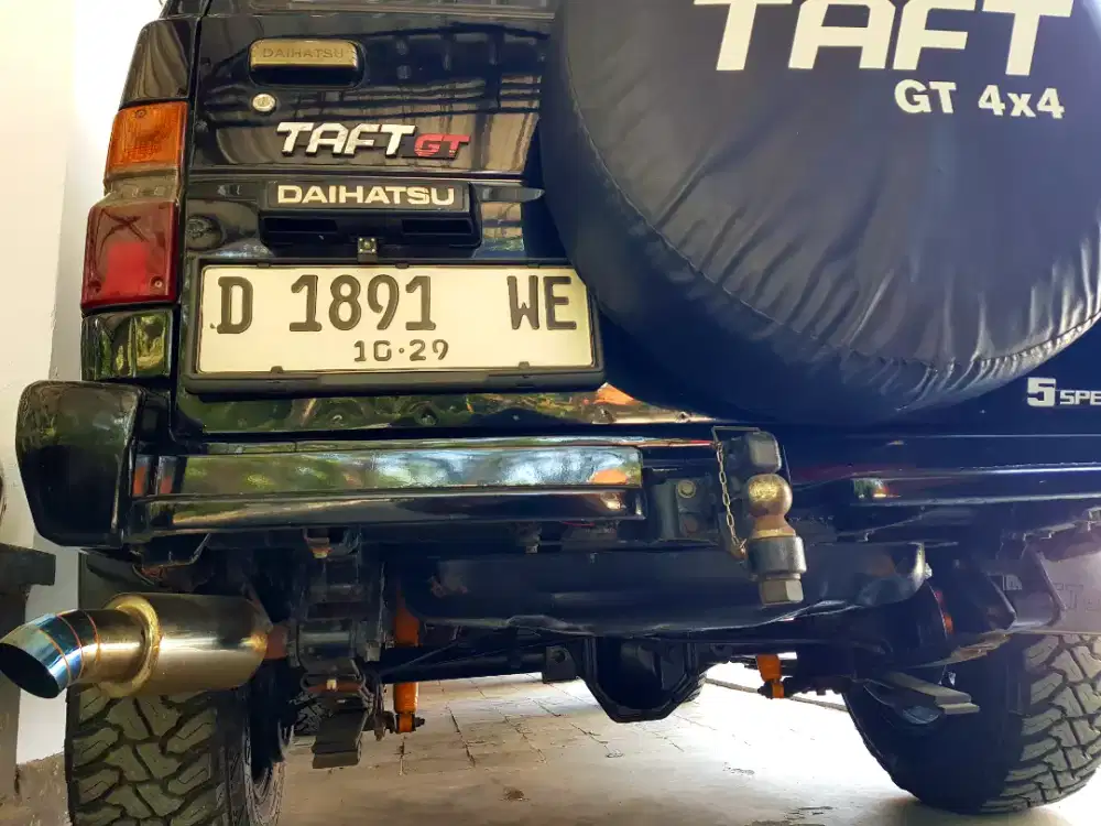 TAFT GT F70 4X4 HITAM