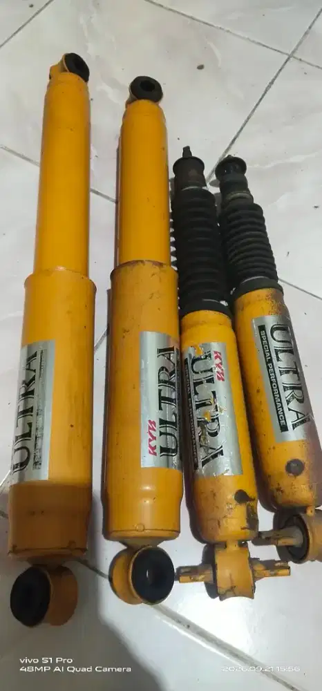 Shockbreaker mobil Kayaba Ultra
