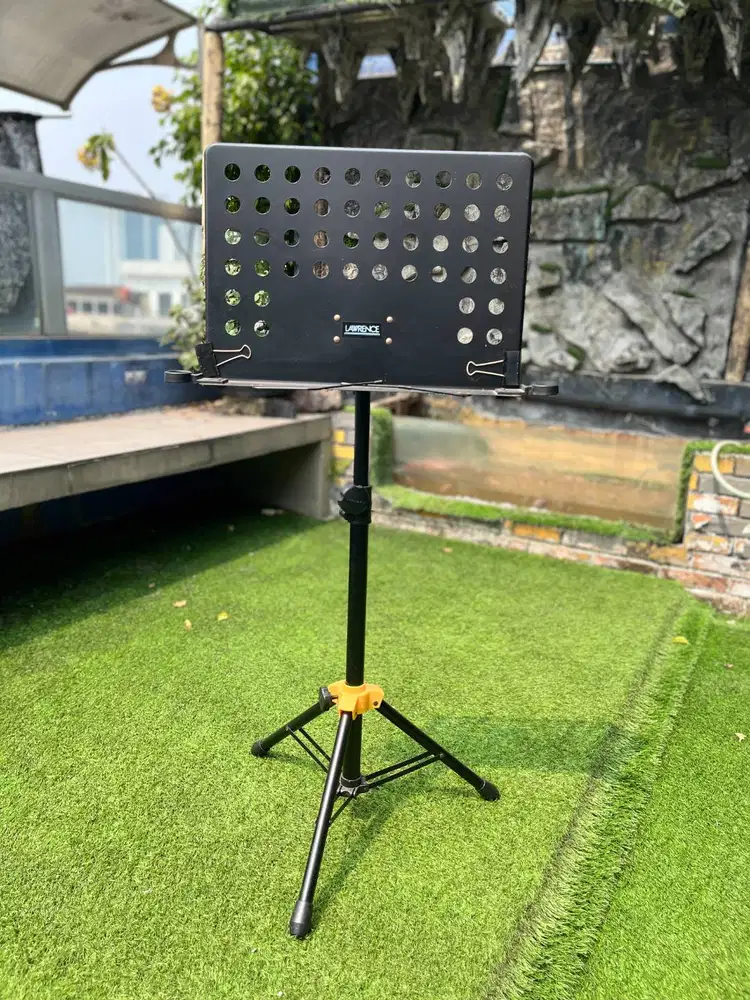 Stand Partitur / Stand Buku Musik merek Lawrence seri LMS-07