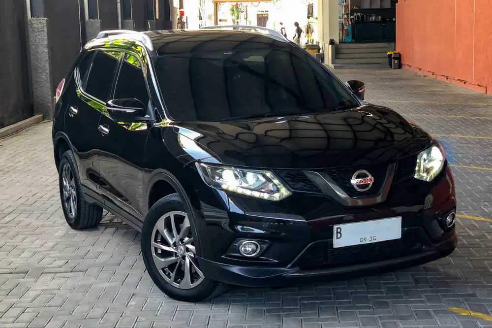 NISSAN XTRAIL A/T 2.5 2015 (BLACK)