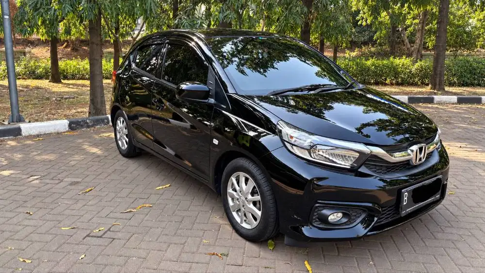 Honda Brio Satya E CVT 2022 Hitam – Tangan Pertama