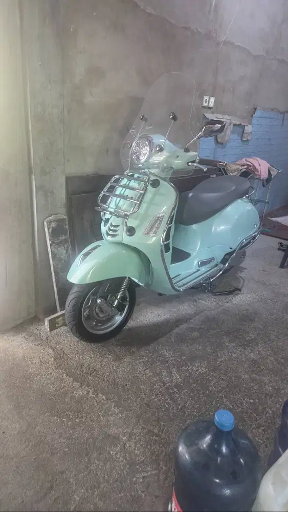 Di Jual Vespa kesayangan GTS 150 4V i-get 2025 Green Relax