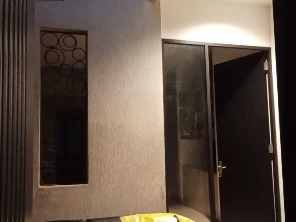 RUMAH CANTIK DI BSD PROVENCE 2 LANTAI SIAP HUNI LOKASI BAGUS