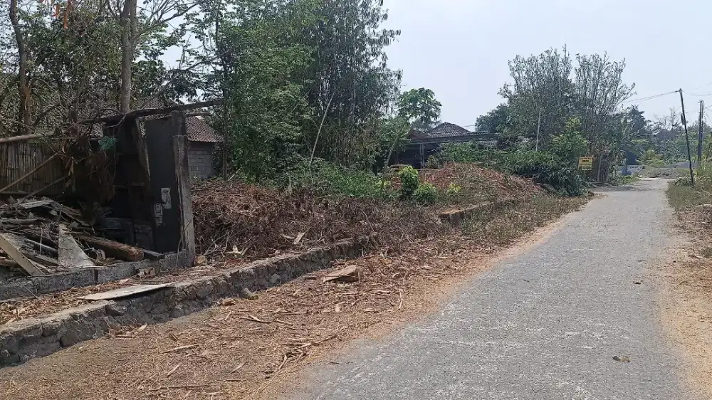 Disewakan tanah di Maguwoharjo samping kopi bento  mood river garden