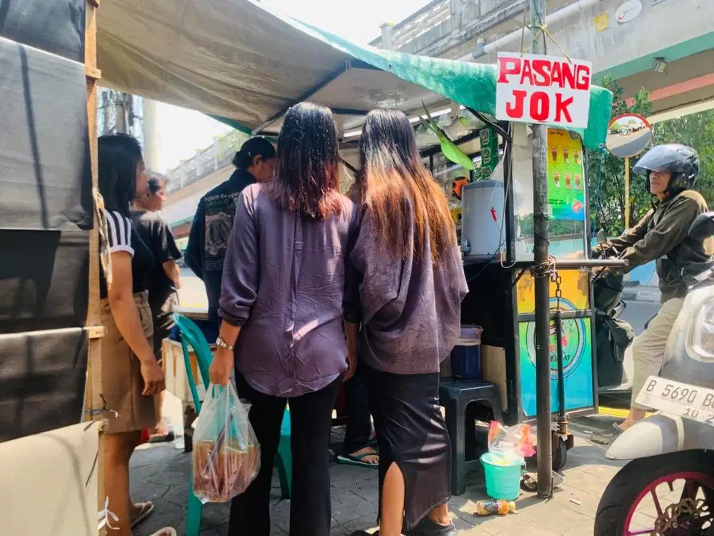 LOWONGAN KERJA JAGA STAND ES TEH