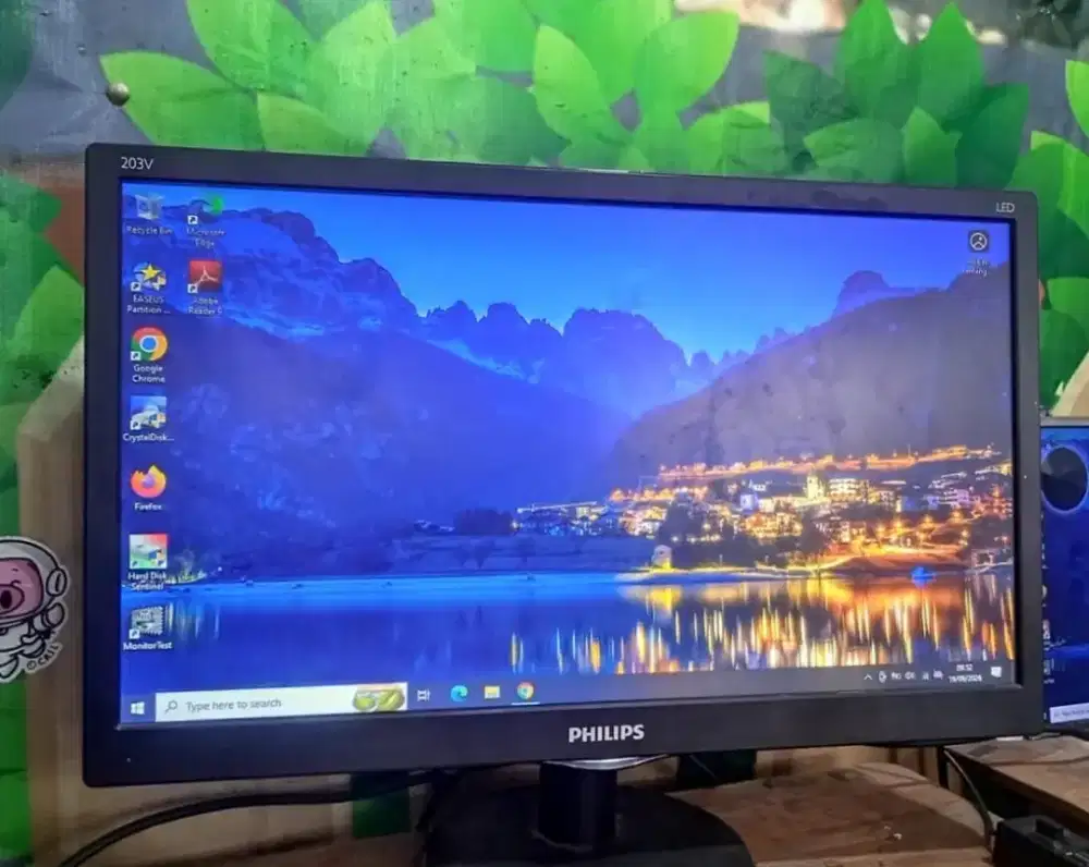Monitor LED 20in merek Philips kondisi normal jaya cuma 600rb
