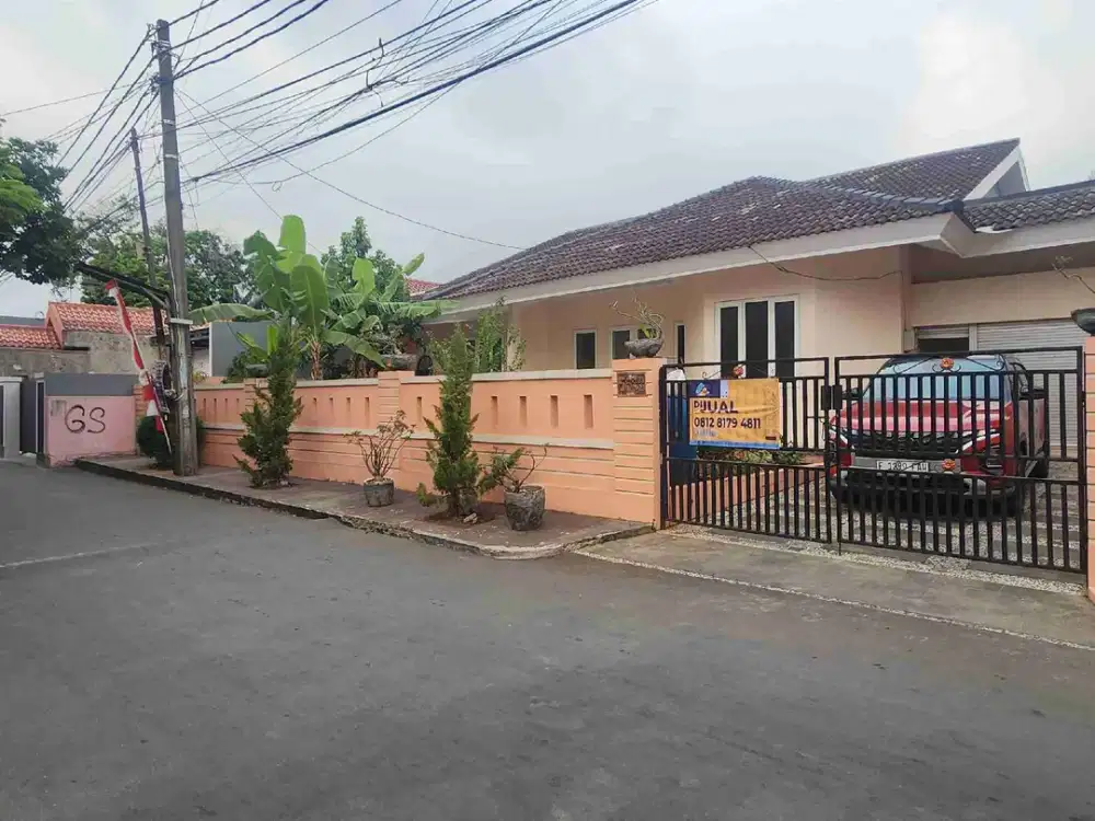 Rumah Luas 500m² Ruang Tamu Luas Dekat Akses Tol dan LRT