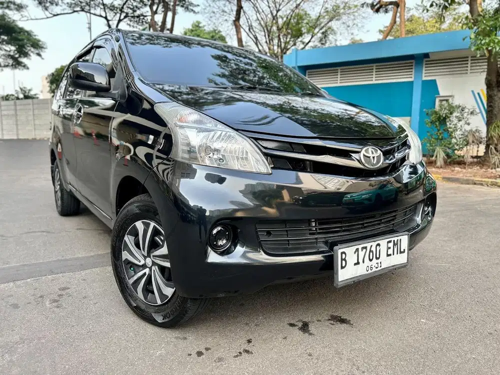 Toyota New Avanza 1.3 E AT 2012