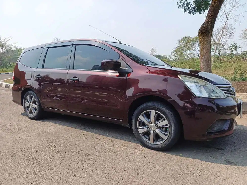 Nissan Grand livina 2017 Bensin