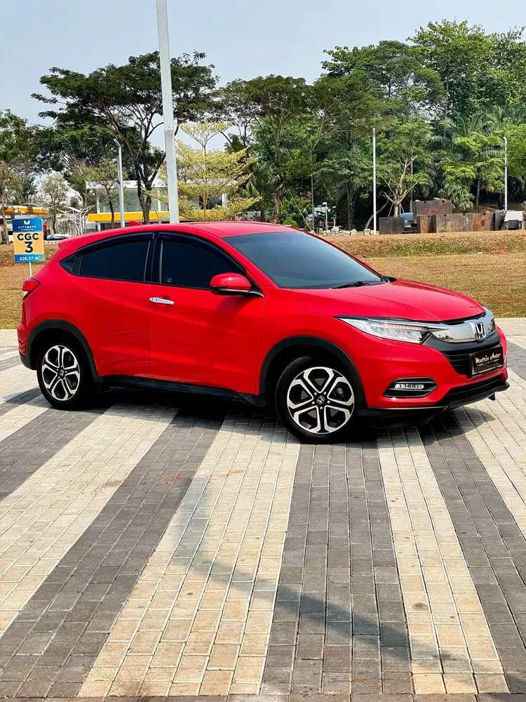 HONDA HR-V 1.5 SE (special Edition) 2019 (LOW Kilometer)