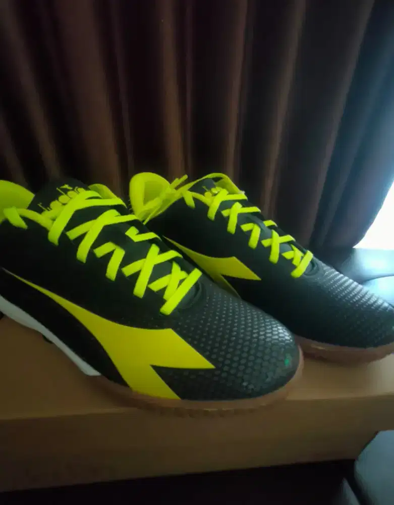 Sepatu Futsal ukuran 39