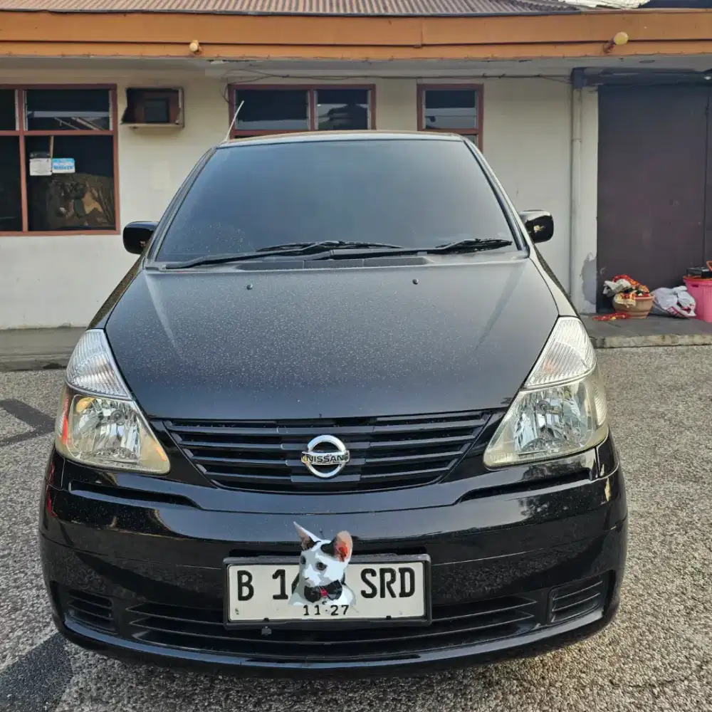 Nissan Serena 2.0 CT AT 2012