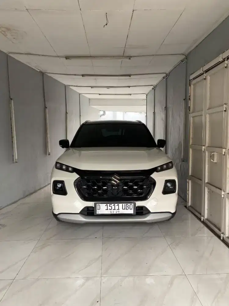 Suzuki Grand Vitara hybrid at thn 2023