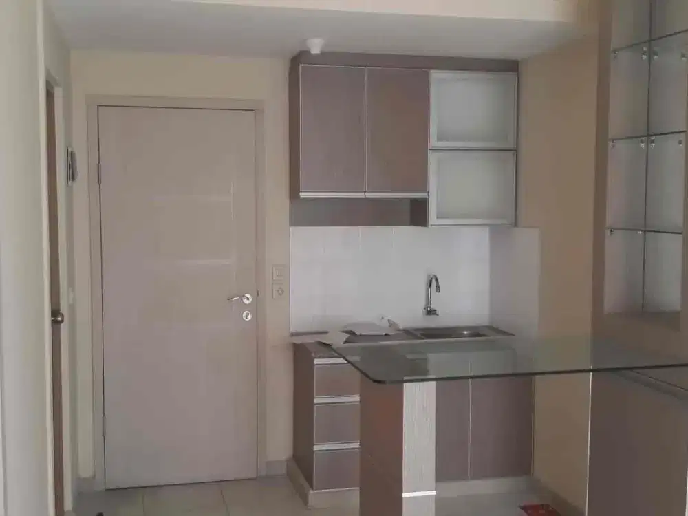 Dijual apartemen grand center point  bekasi 2 BR semifurnish lantai sedang