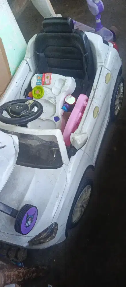Mainan mobil aki