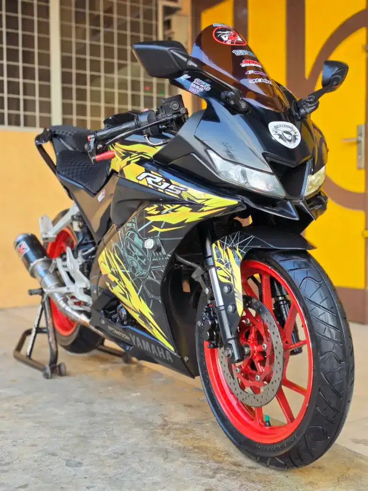 Yamaha R15 / YZF R15 V3 2017, Black Premium Metalic.