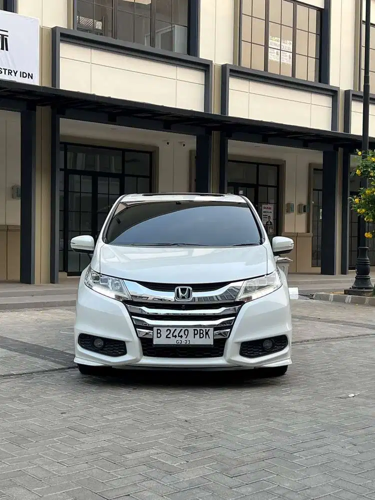 Wagon Keren Gan Honda Odyssey Prestige Sunroof AT 2015 Bensin