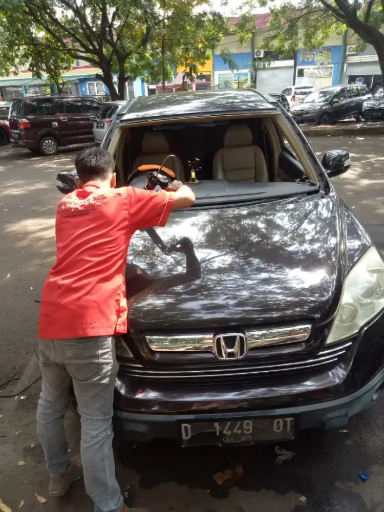 Kaca mobil depan Innova Rush Terios Ertiga BMW Civic Yaris Mobilio e36
