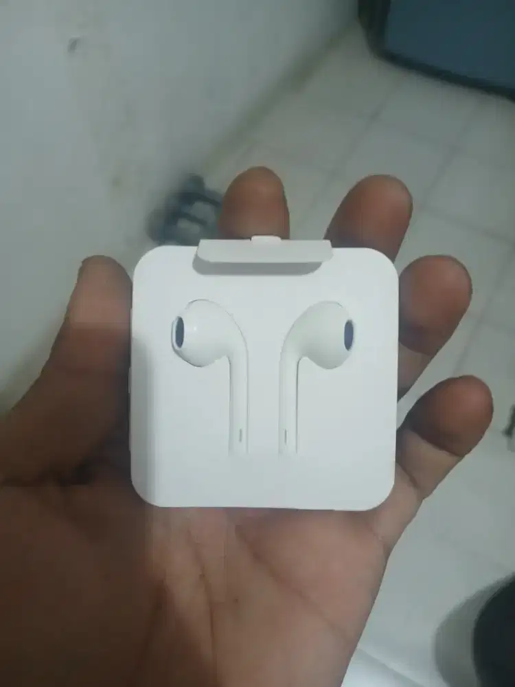 Edisi Jual Headset Iphone yang lighting Bawaan XR belom dipakai