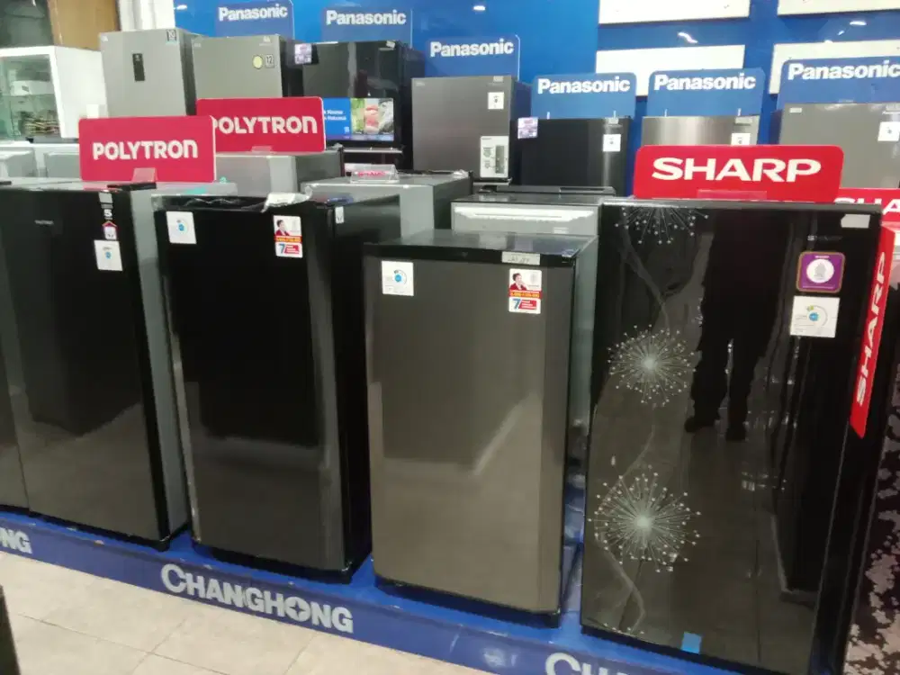 Kulkas berbagi merek terkenal bisa credit harga beda2