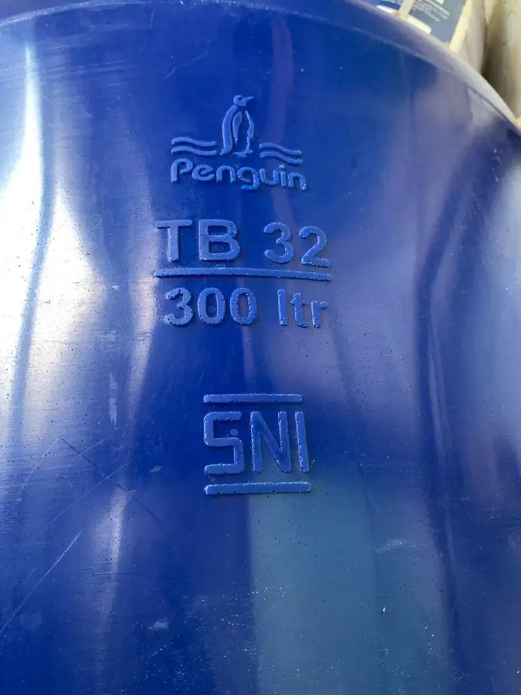 Toren Air 300liter Biru