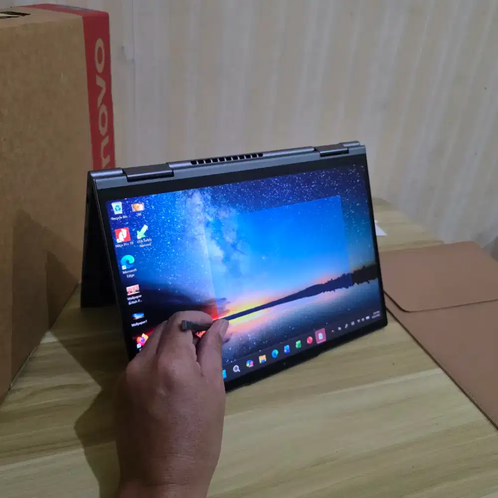Laptop Thinkpad X1 Yoga i7 Vpro ram 32gb Touch mrp Yoga Spectre x360