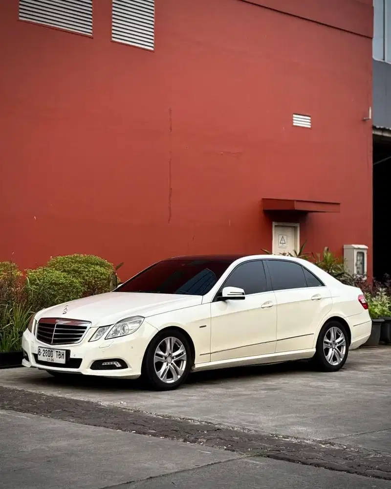 Mercedes-Benz E250 2010 Bensin
