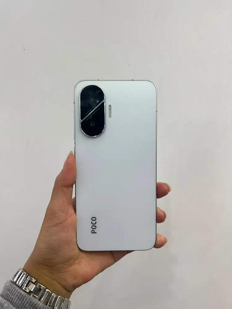 Poco F7 12/512 gb