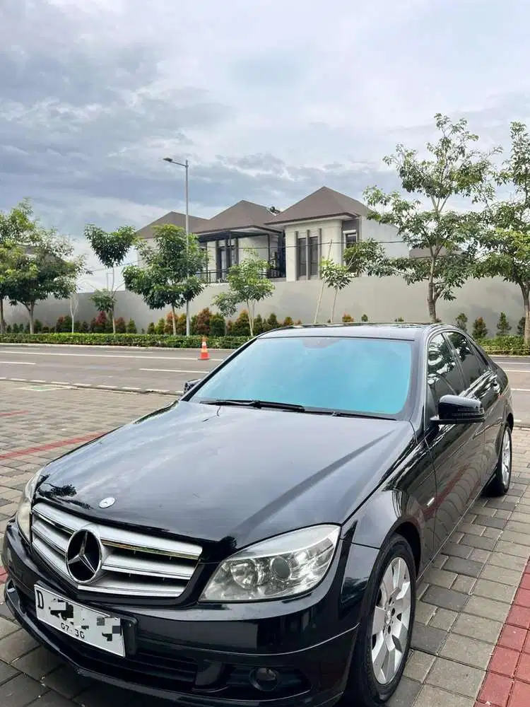 Mercedes-Benz C200 2010 Bensin