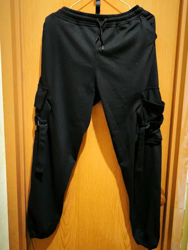 Celana Jogger Cargo Panjang Hitam