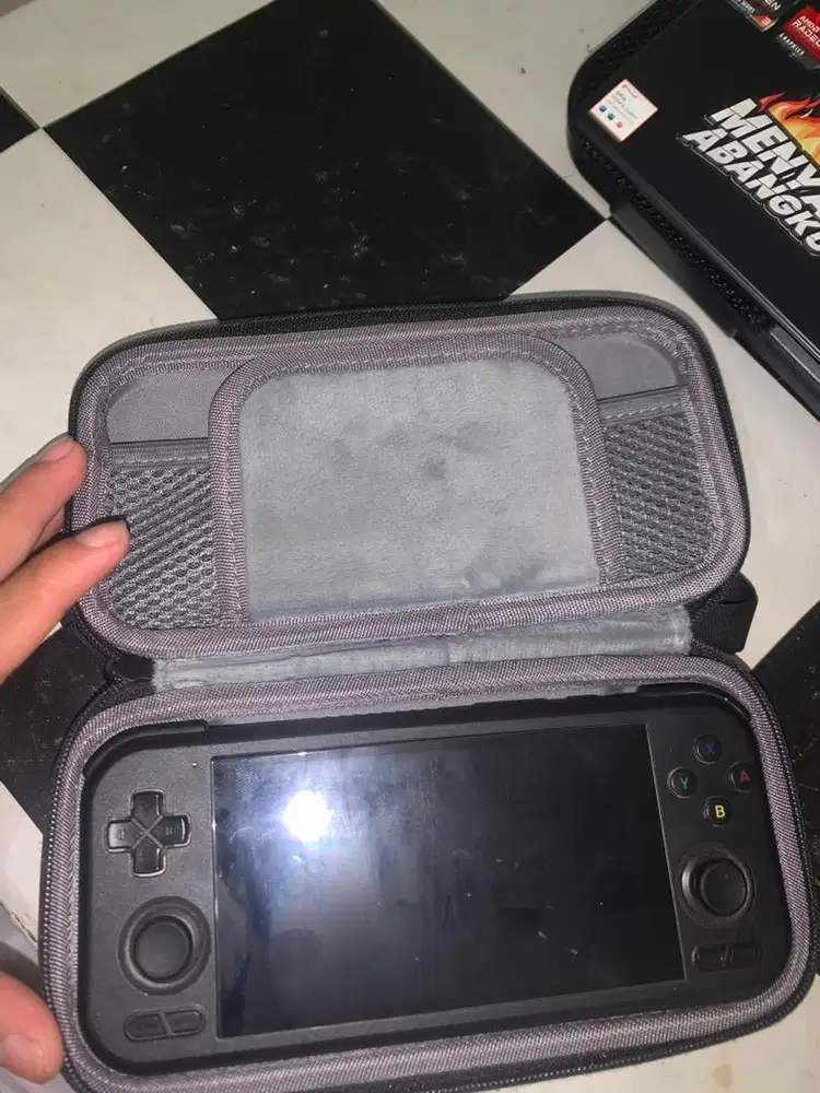 BUC, Retroid pocket base 4