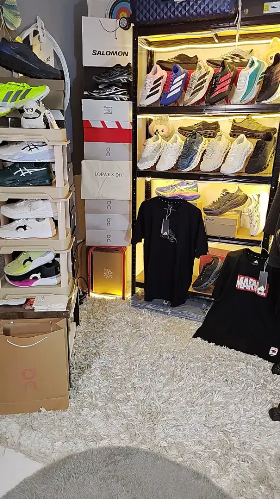 HOST LIVE STREAMING TIKTOK NADI EDGE STUDIO (SEPATU)