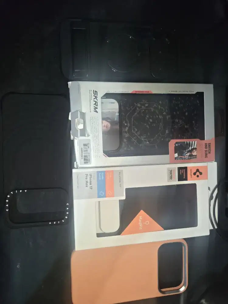 IPHONE 17 PRO MAX CASE BERBAGAI MACAM MERK SECOND LIKE NEW