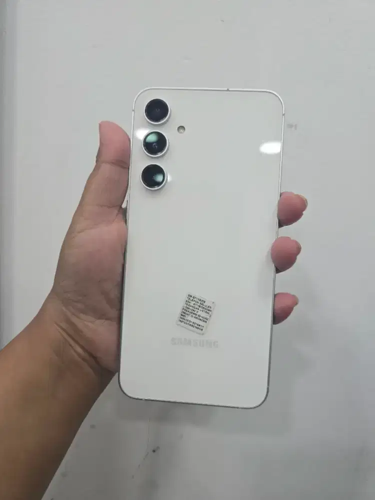 Samsung s23 fe 8/256