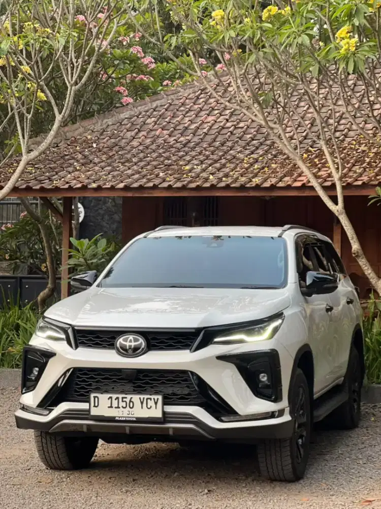 FORTUNER VRZ 2.8 TSS LEGENDER KM 12RB LIKE NEW