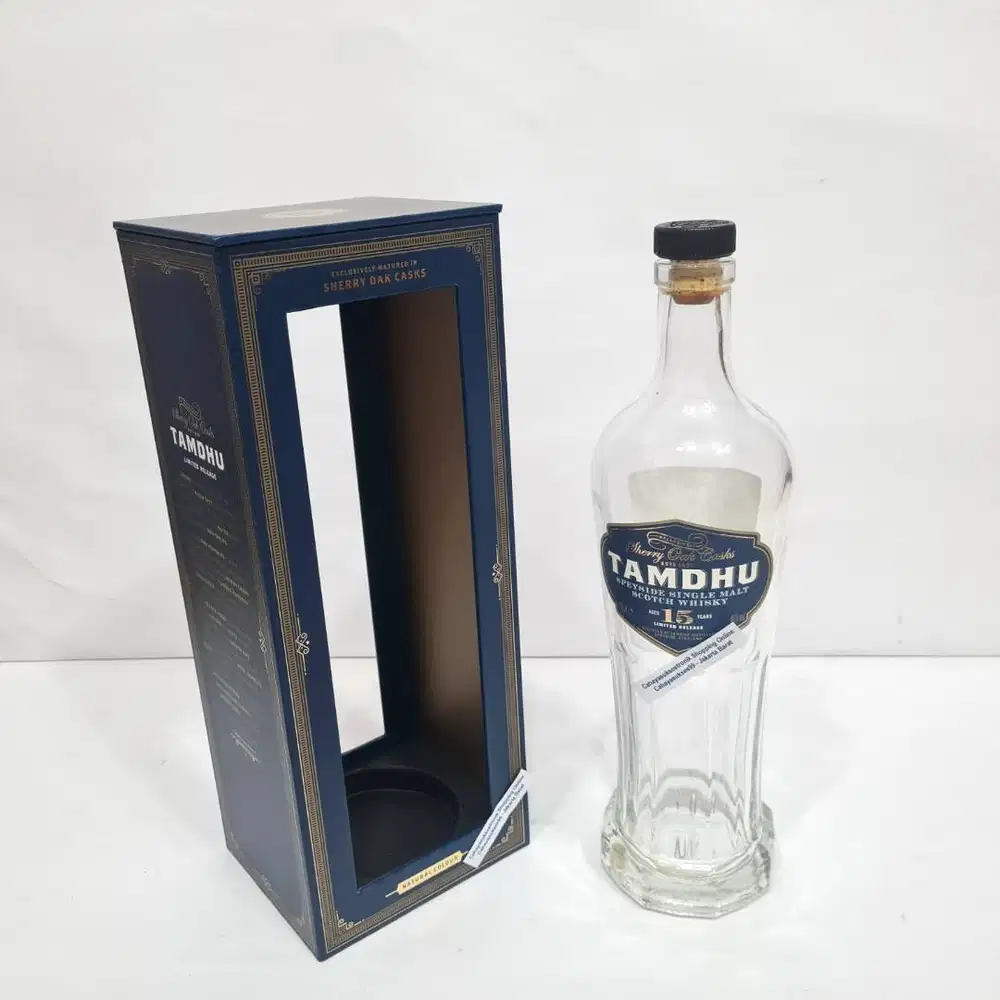 Botol Kosong Bekas Minuman Import Tamdhu 700ml Koleksi Hiasan Kamar
