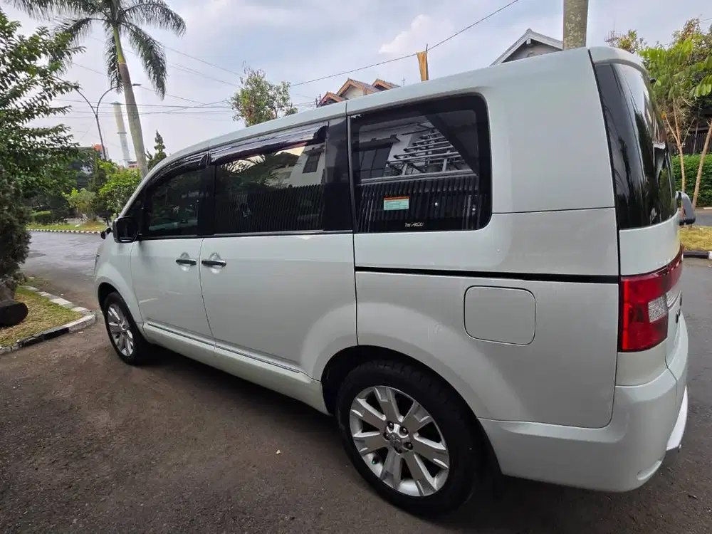 Jual Mitsubishi Delica Royal