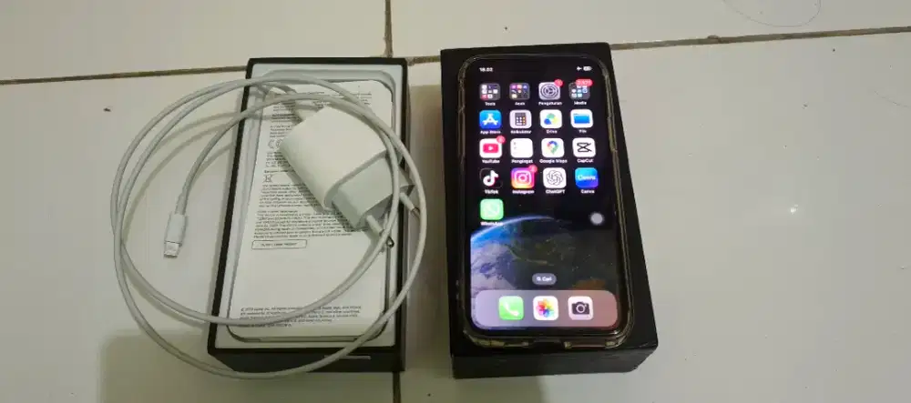 iPhone 11 Pro 64GB Midnight Green Fullset Original All Operator