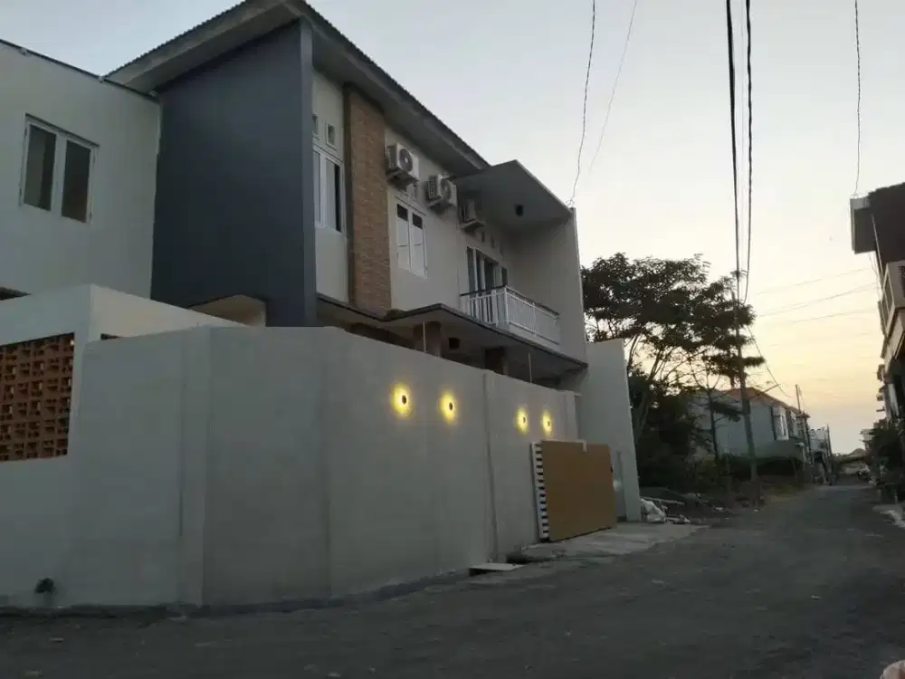 DI JUAL RUMAH SEMI VILLA DI DANAU TEMPE SANUR, BALI